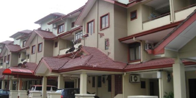 2Sty  Townhouse Villa Taman Tasik Bandar Seri Permaisuri